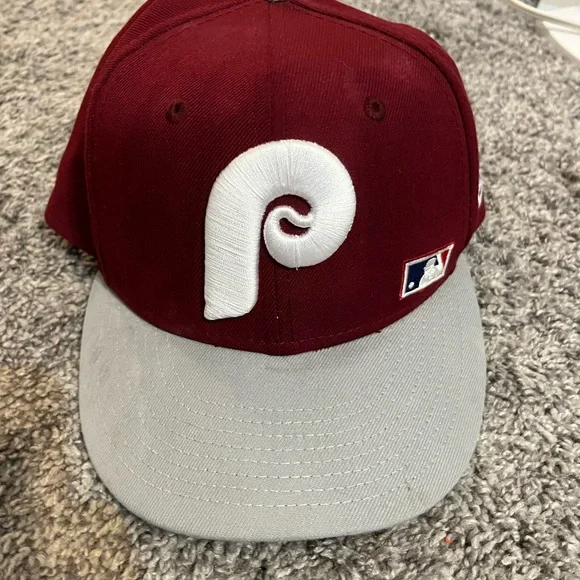 MLB Philadelphia Phillies Maroon & Gray Fitted Cap - Picture 1 of 5